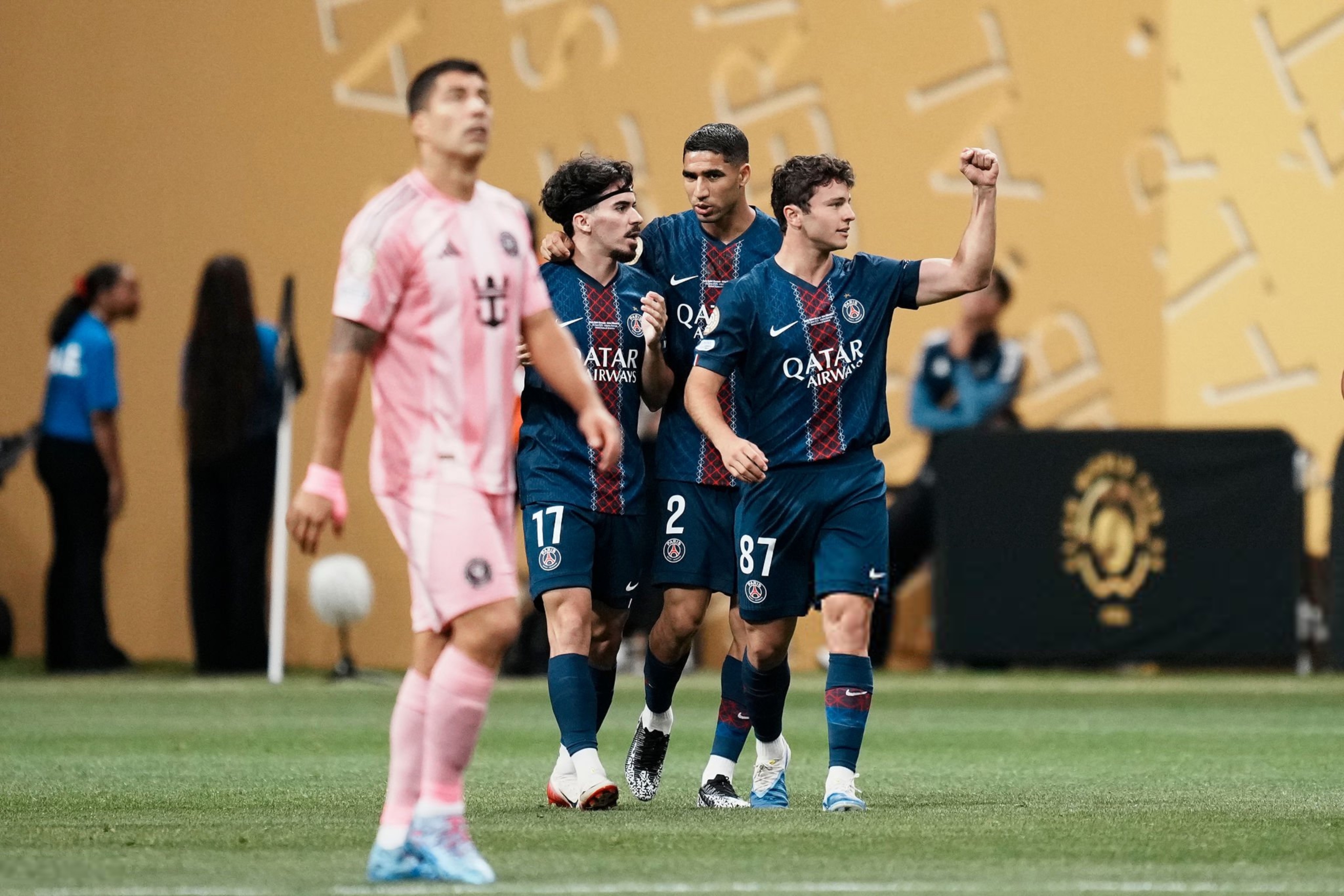 集结日体能课后，巴黎圣日耳曼完成体检备战荷甲，悬念犹存，球队文化再被提及的简单介绍